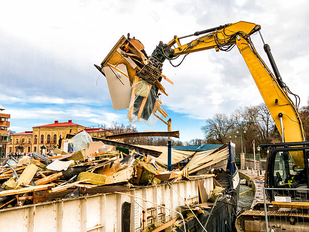Best Local Junk Hauling  in Maumee, OH